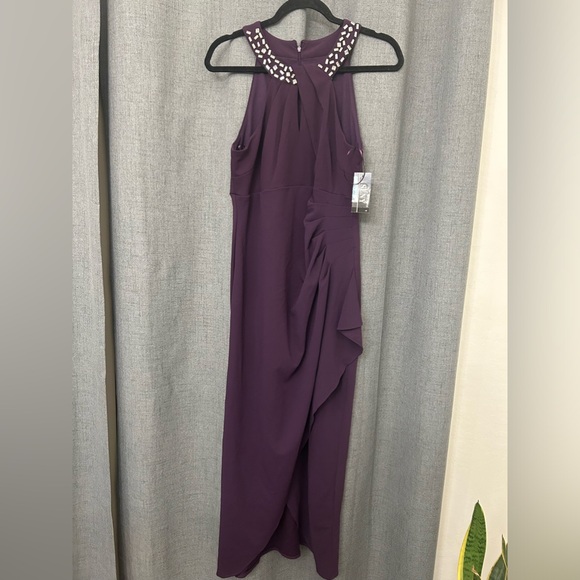 Women's Long Crepe Dress with Embellished Halter Neckline Size 8P - Picture 4 of 9